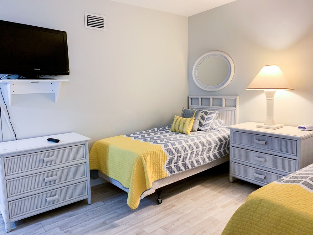Coral Tides Resort - photo 34