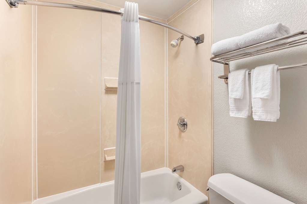 Days Inn by Wyndham Paris - photo 33