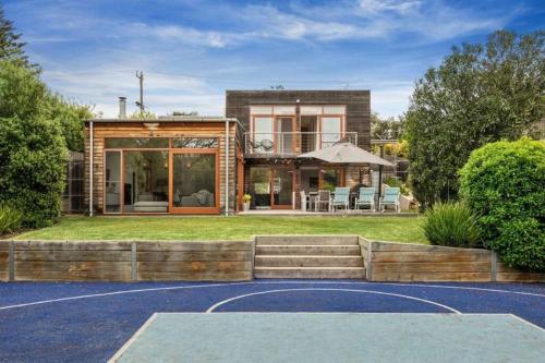 Sorrento Sea Escape perfect family beach house with linen. — 4-Star Luxury Hotel in Sorrento, Australia