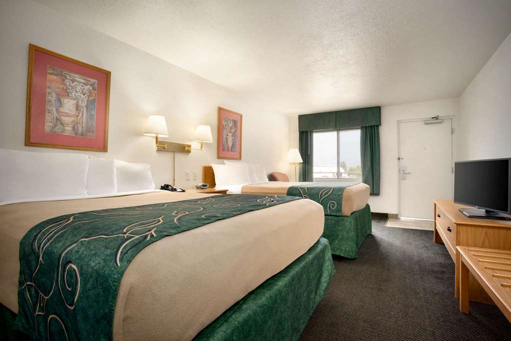 Travelodge by Wyndham Cheyenne - photo 12