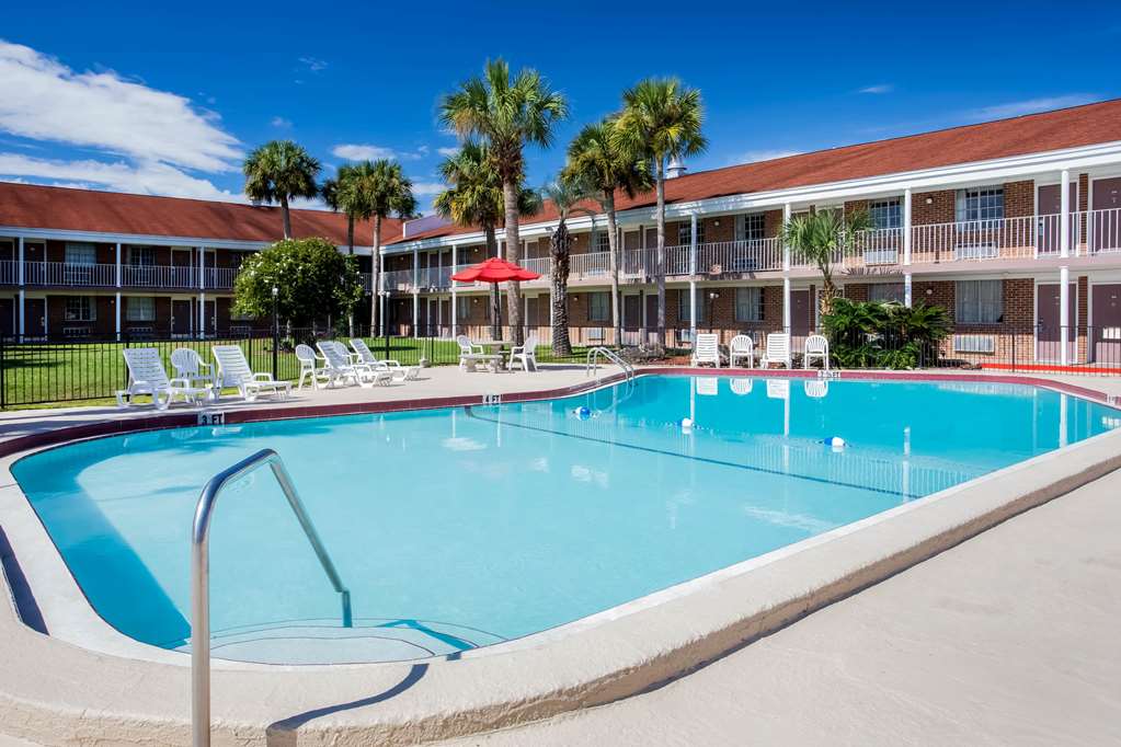 Super 8 by Wyndham Lake City - photo 5