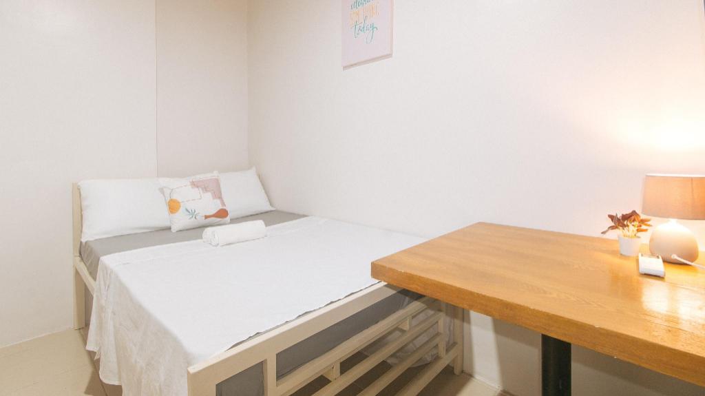 Cozy Cove Inn by RedDoorz in Bacolod, Philippines