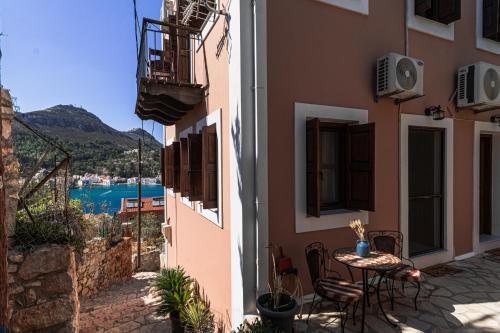 Kavos House — 4-Star Luxury Hotel in Megisti, Greece