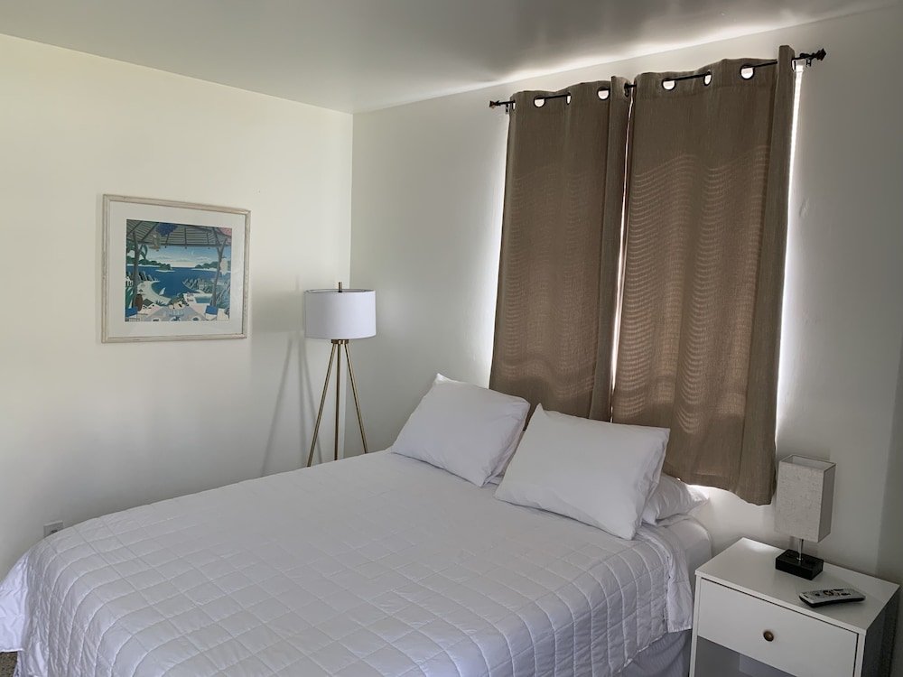 Tiana Beach Inn - photo 6