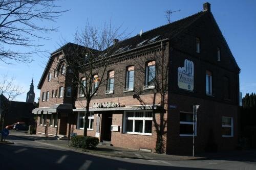 Landgasthaus Hotel Wolters — hotel in Moers