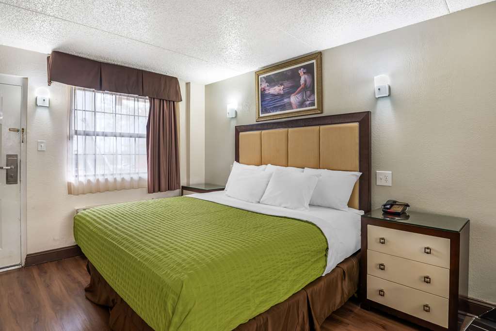 Econo Lodge Richmond North Chesterfield - photo 35