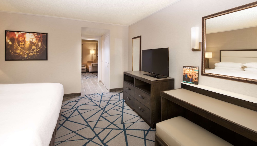 Embassy Suites by Hilton Portland Tigard - photo 25