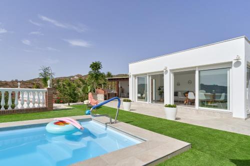 Entre montañas in Torre Del Mar, Spain