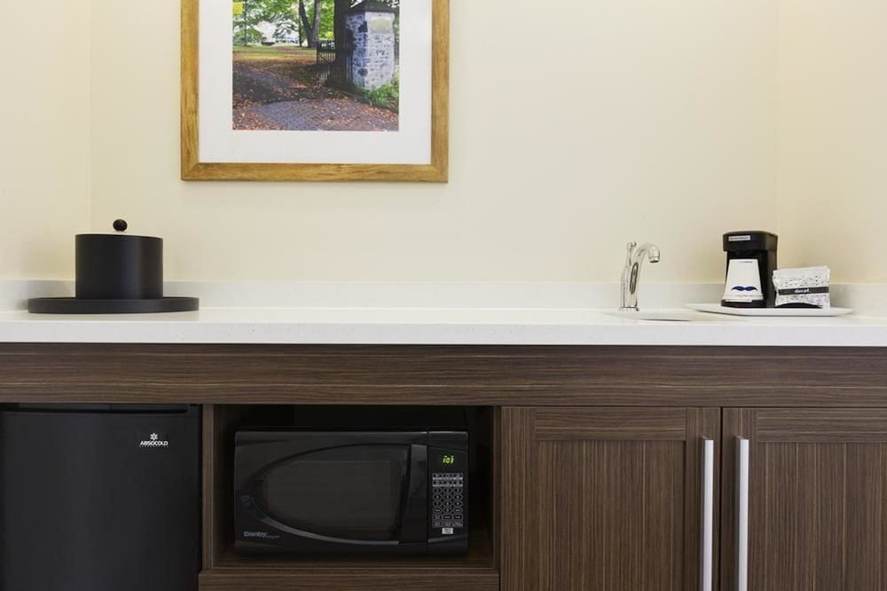 Hampton Inn Kyle - photo 16