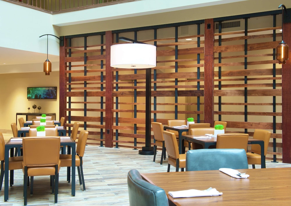 Embassy Suites by Hilton Portland Tigard - photo 54