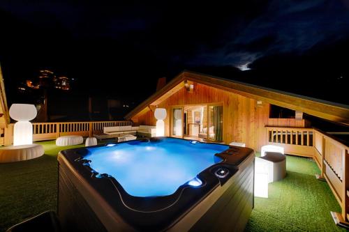 Luxurious Penthouse with Private Spa Cap Crystal Lodge — 5-Star Luxury Hotel in Tignes, France