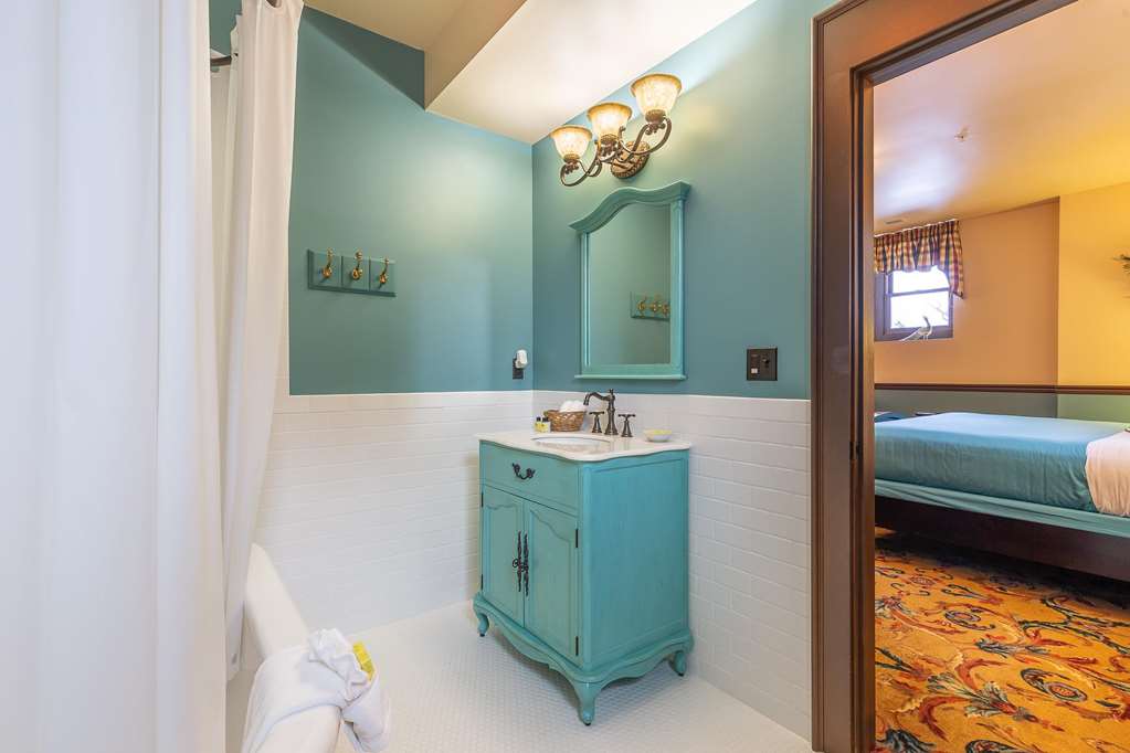 Steele Mansion - photo 22