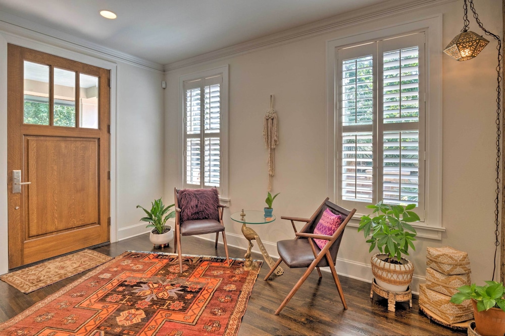 Pool & Hot Tub: Ideally Located ‘austin Oasis’