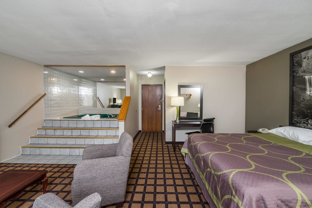 Super 8 by Wyndham Munfordville KY - photo 8