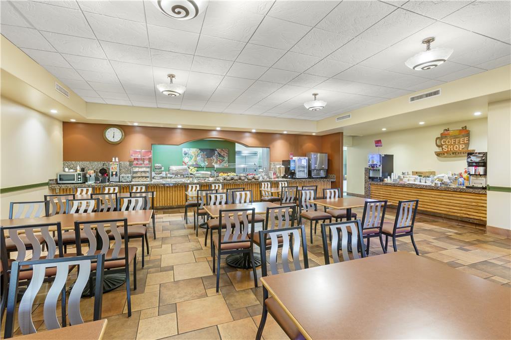 Best Western Plus Arroyo Roble Hotel & Creekside Villas - photo 7