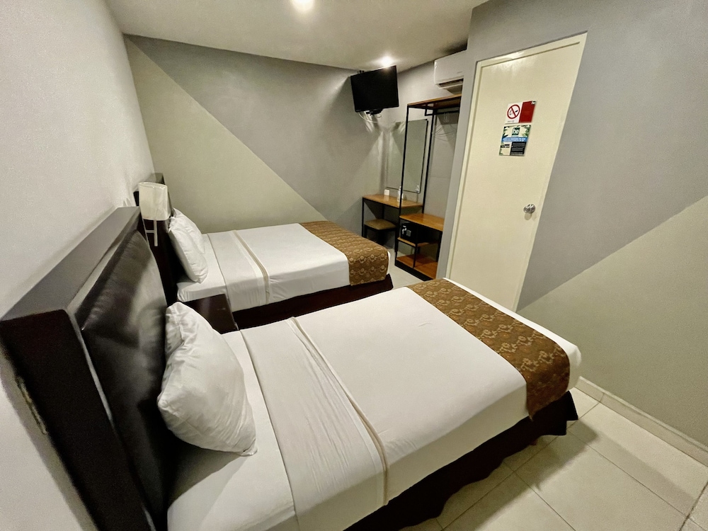 Hotel Esmeralda's