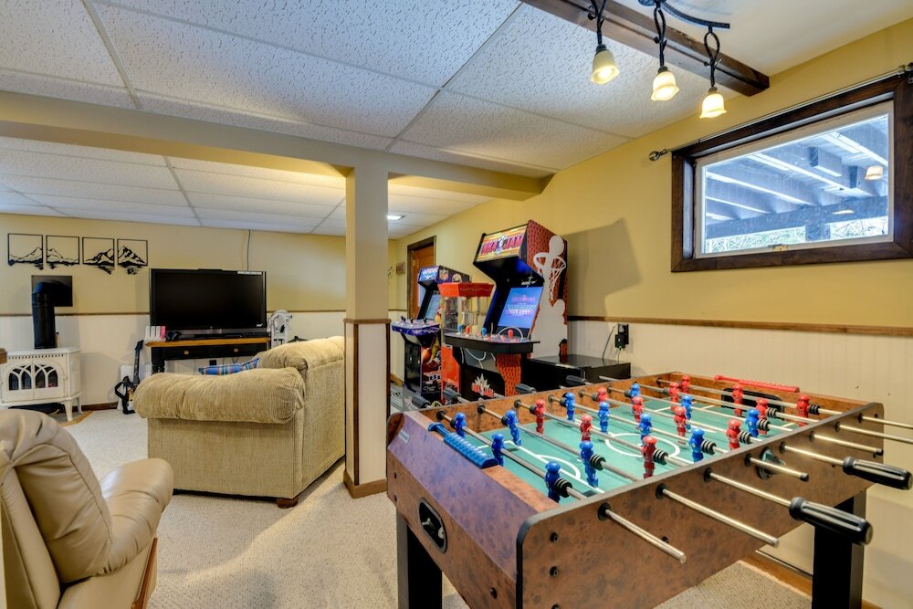 Pet friendly Home w Deck: 4 Mi to Jay Peak Resort - photo 16