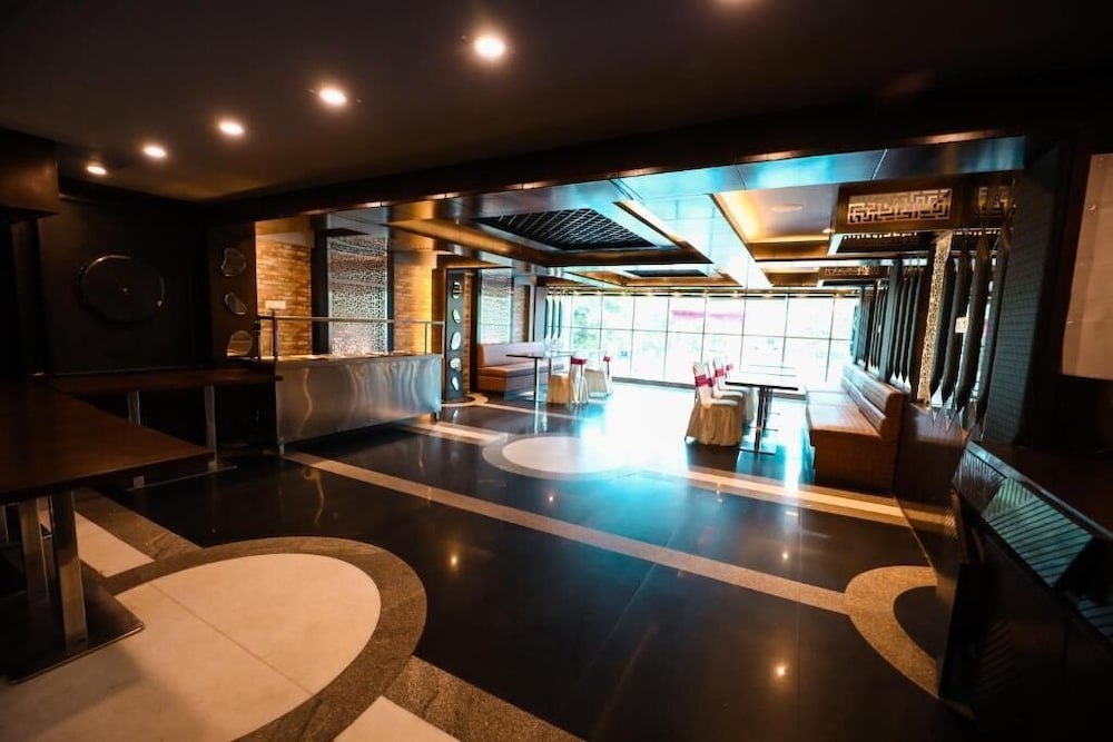 Hotel Homansh Galaxy in Kanpur, India