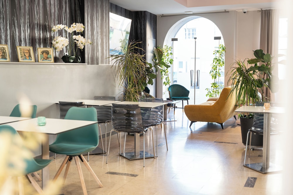 Grand Hôtel Niort Centre in Niort, France