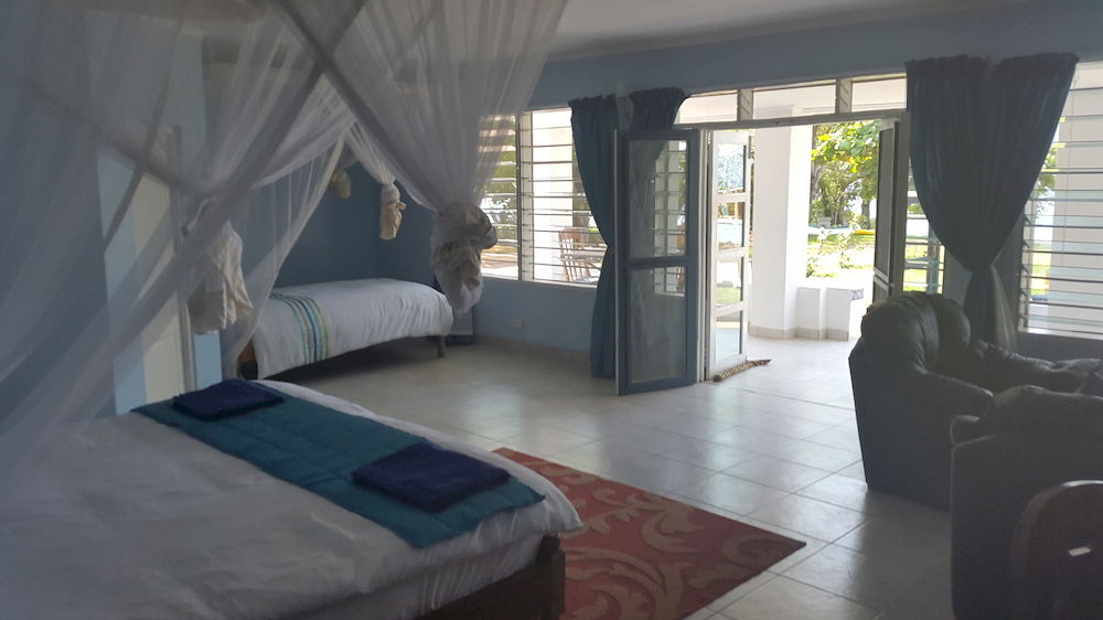 Annies Lodge Cape Maclear — Monkey Bay — photo 3