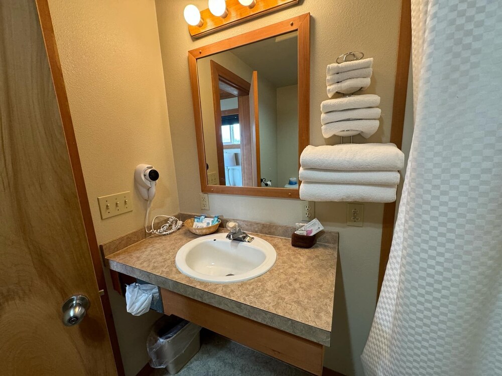 Sunset Oceanfront Lodging - photo 85