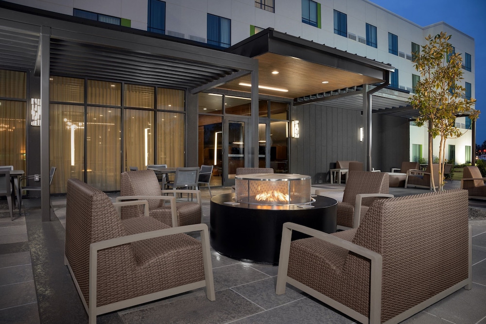 Courtyard by Marriott Northport University of Alabama - photo 32
