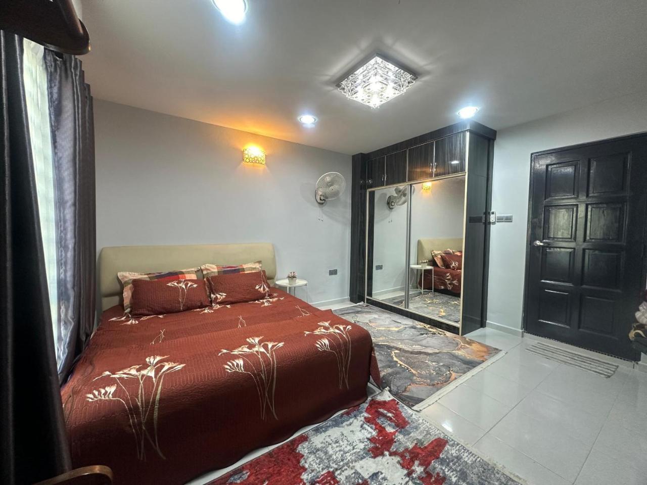 Villa Aliaa Homestay Kota Bharu — 5-Star Luxury Hotel in Kota Bharu, Malaysia