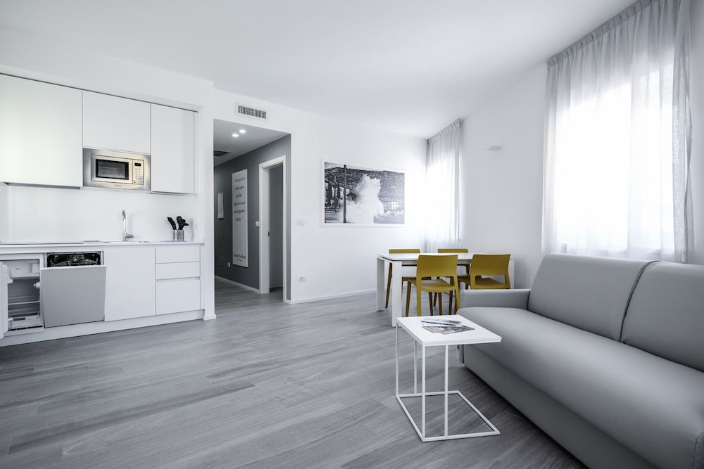 Bertamini Apartments — 4-Star Luxury Hotel in Nago-Torbole, Italy