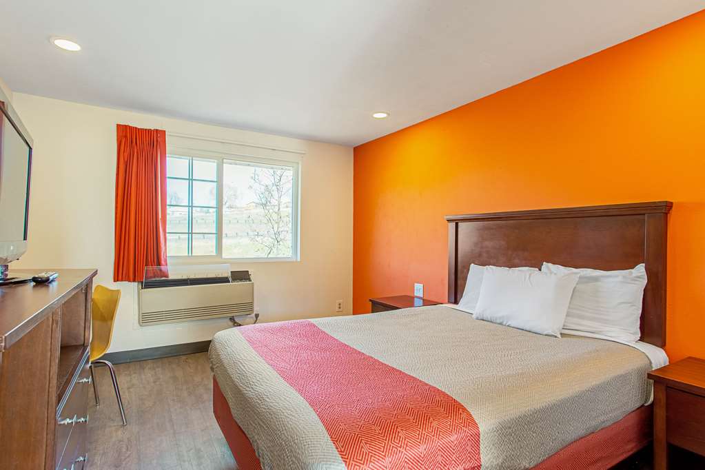 Motel 6 Pendleton OR West - photo 4