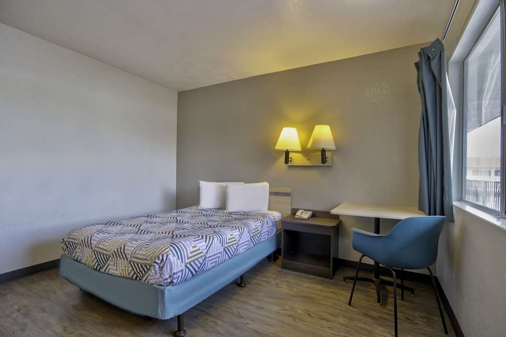Motel 6 Farmington NM - photo 13