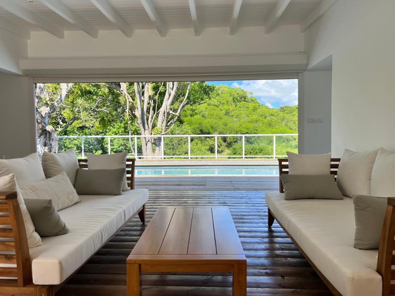 Bienvenue à la Villa Ifè — 4-Star Luxury Hotel in Le Gosier, Guadeloupe
