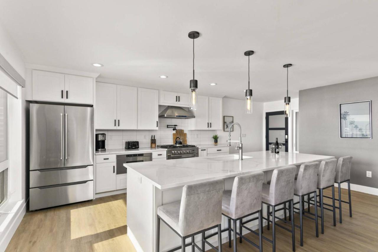 The Sandmark in Rockaway Beach, United States