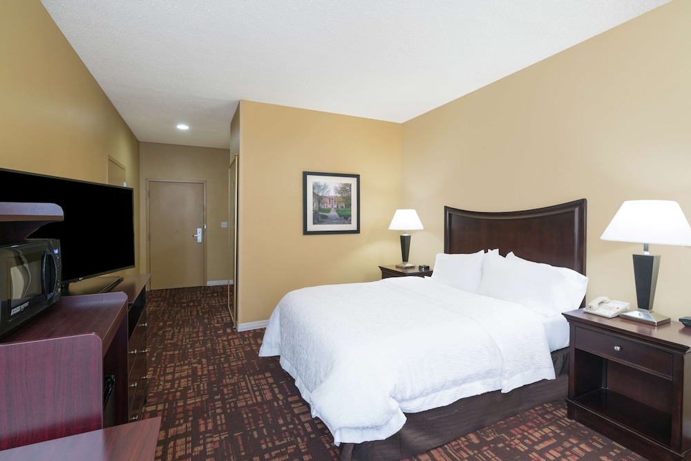 Hampton Inn Corydon - photo 24