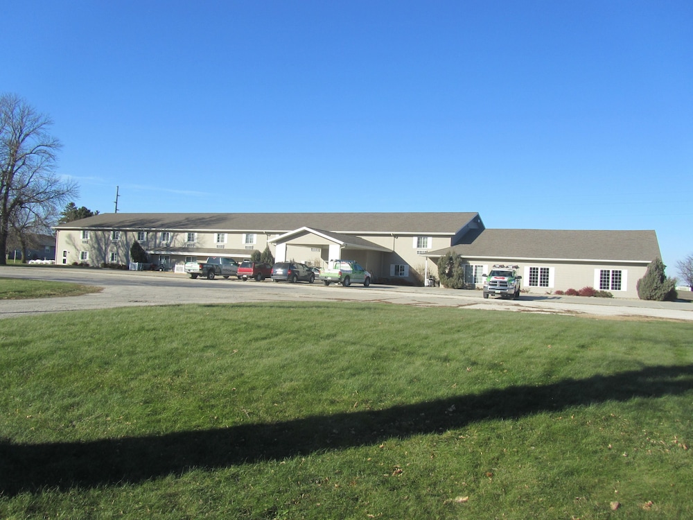 Park View Inn & Suites and Conference Center — hotel in West Bend