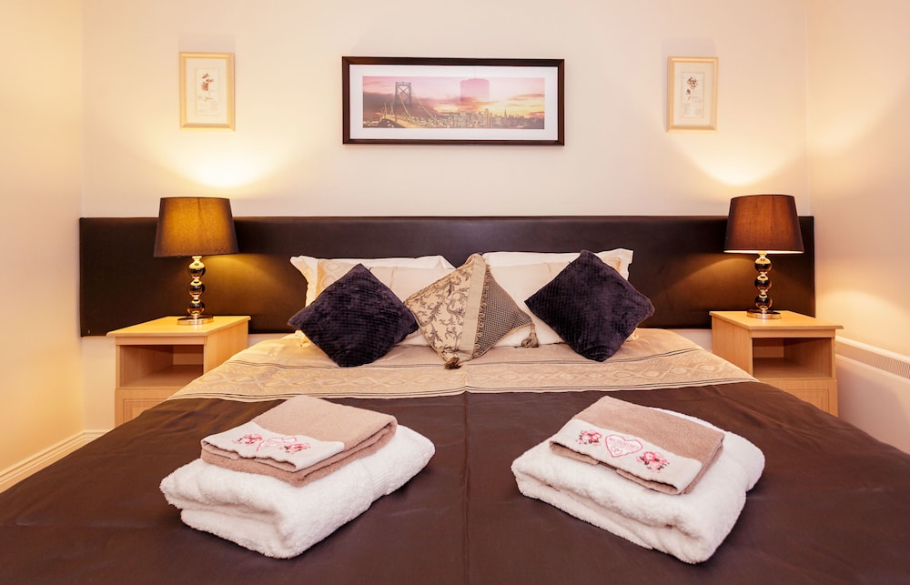 Killarney Holiday Village — 4-Star Luxury Hotel in Cill Airne, Republic of Ireland
