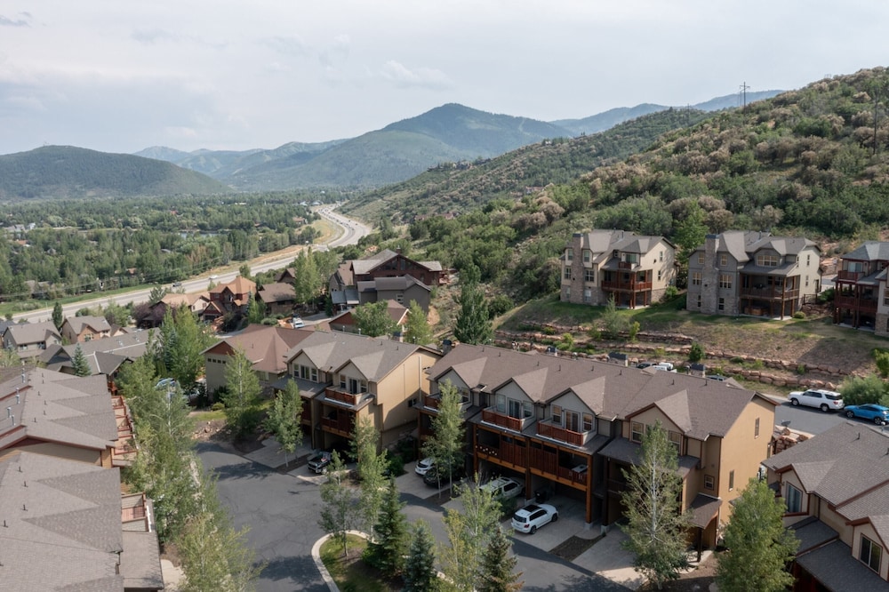 Douglas by Avantstay Charming Townhouse Mins From Deer Valley Resort - photo 31