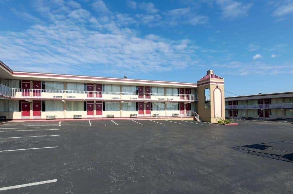 Travelodge by Wyndham Lynchburg — hotel in Lynchburg