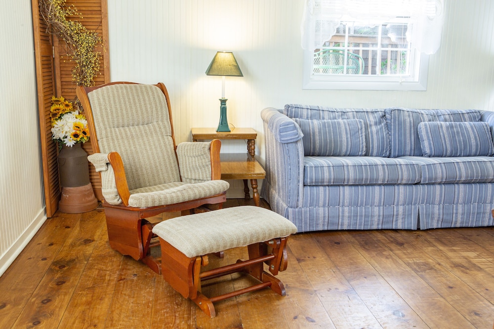 The Chimney Rock Inn & Cottages - photo 125