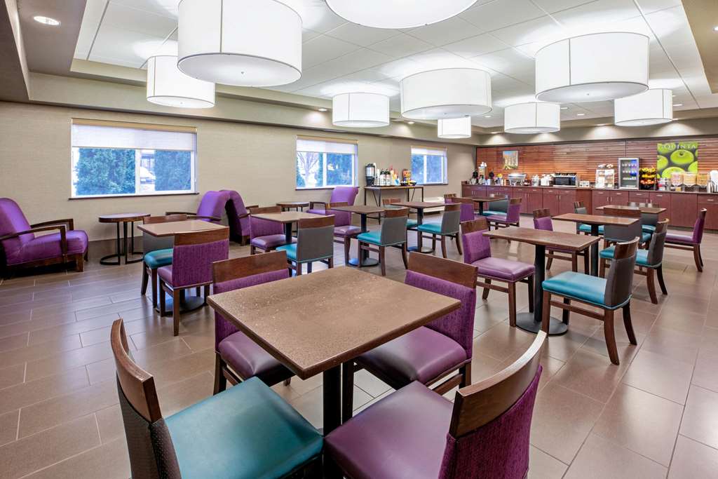 La Quinta Inn & Suites by Wyndham Meridian Boise West - photo 34