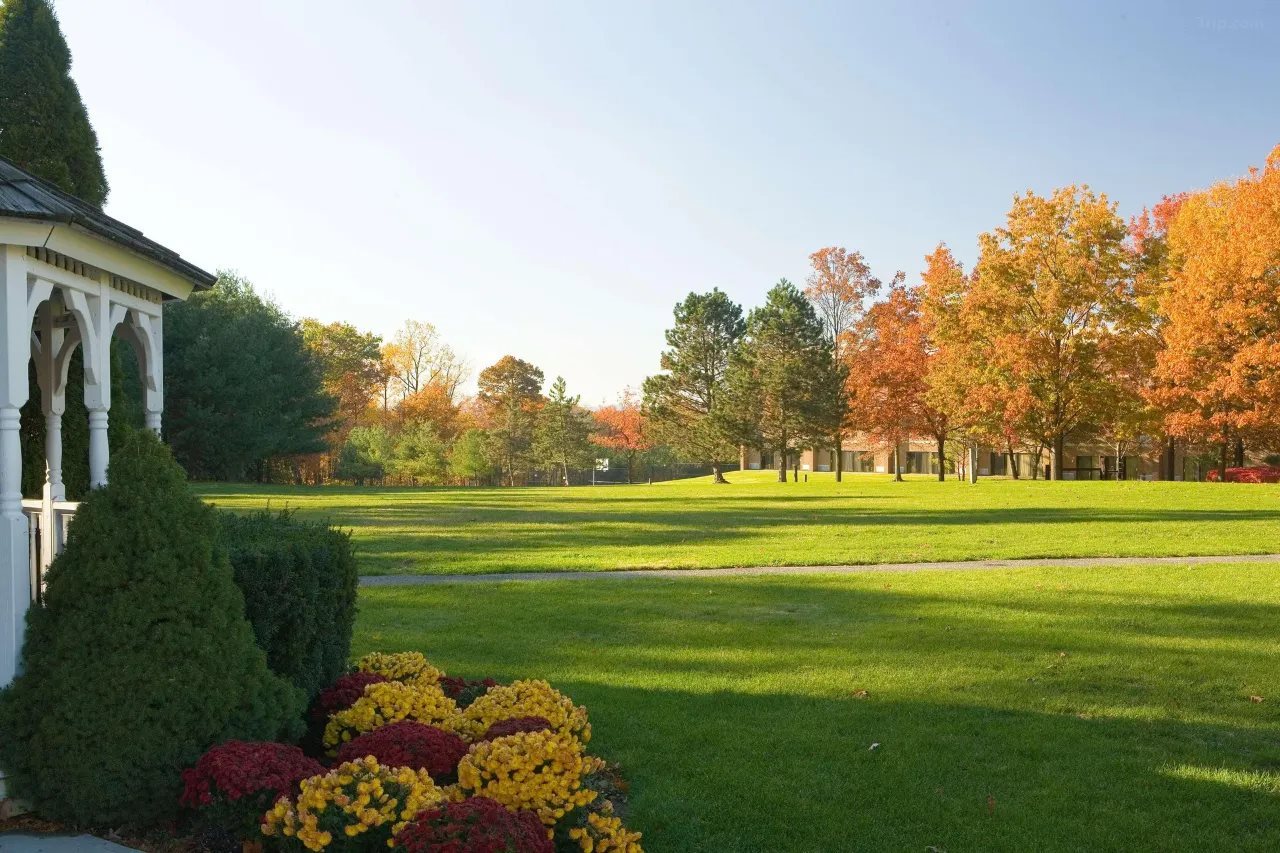 Hotel Woodcliff Lake — 4-Star Luxury Hotel in Woodcliff Lake, United States