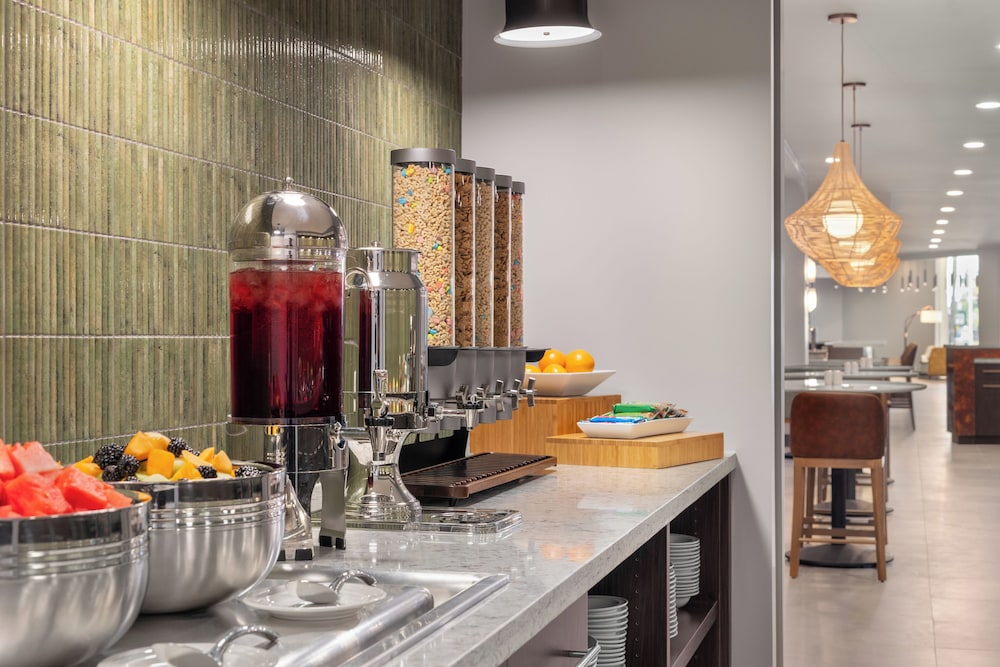 DoubleTree by Hilton Phoenix Midtown - photo 25