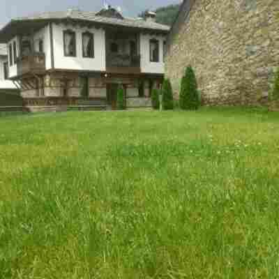 Leshtenski Perli in Garmen, Bulgaria