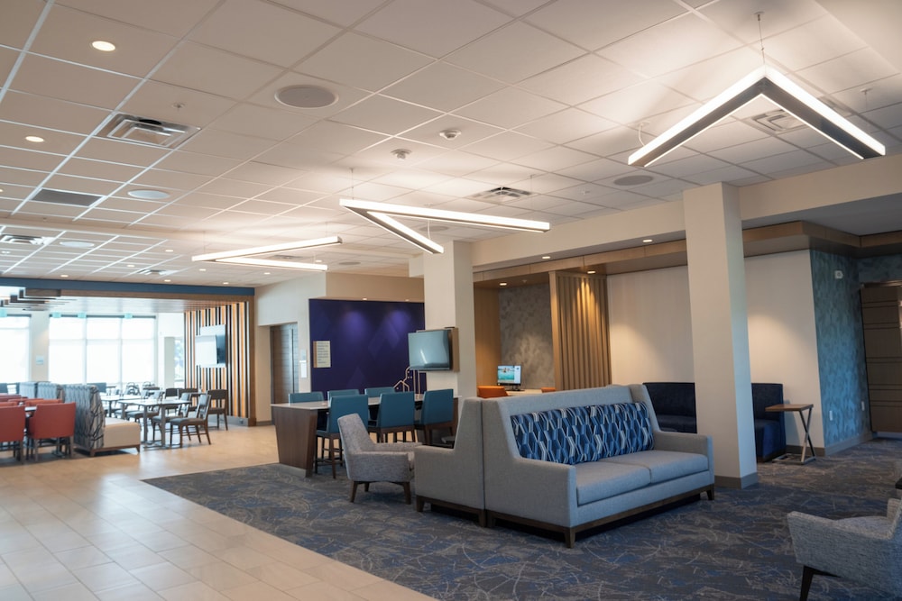 Holiday Inn Express & Suites Fort Walton Beach Eglin Area by IHG - photo 5