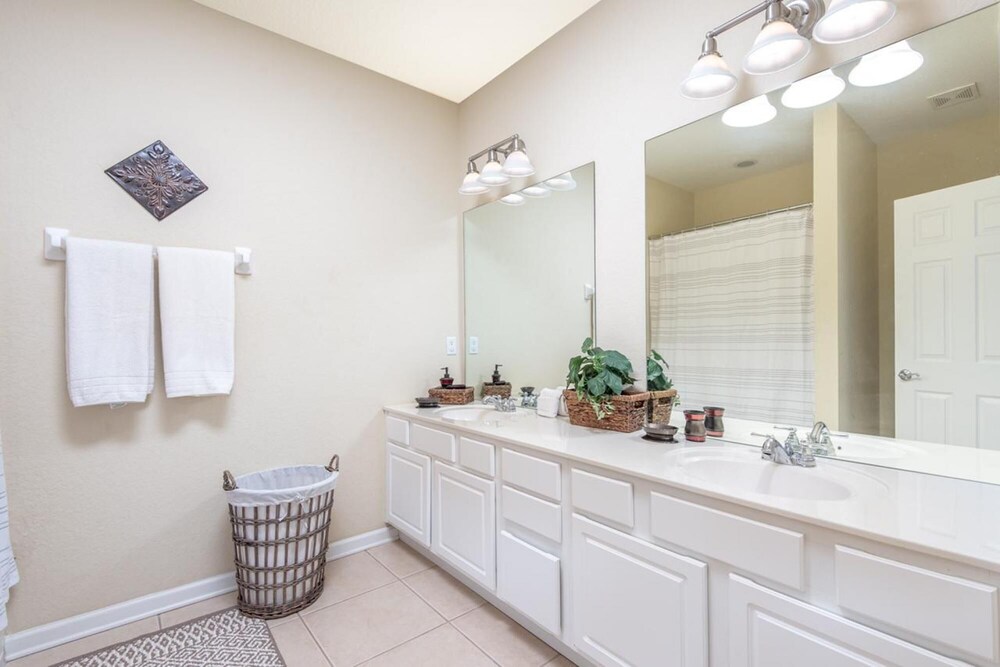 Splendid 3 Bd Close to Universal @ Vista Cay Resort 4830#183 - photo 19