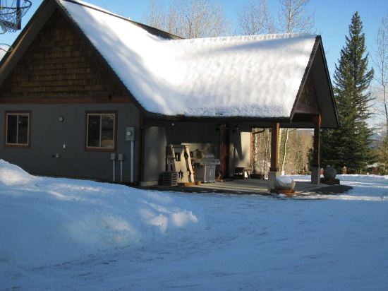 Mountain Town Properties Black Jack’s Flat — Rossland — photo 3
