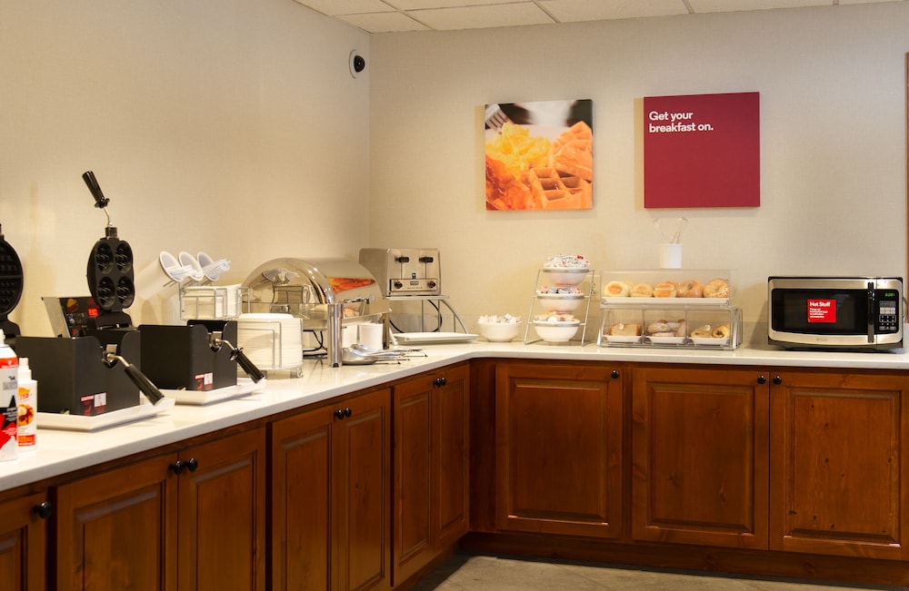 Holiday Inn Express & Suites Hayward by IHG - photo 61
