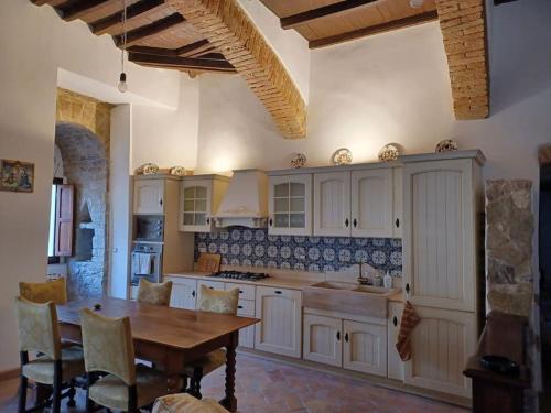Charming apartment in medieval tower in Spoleto, Italy