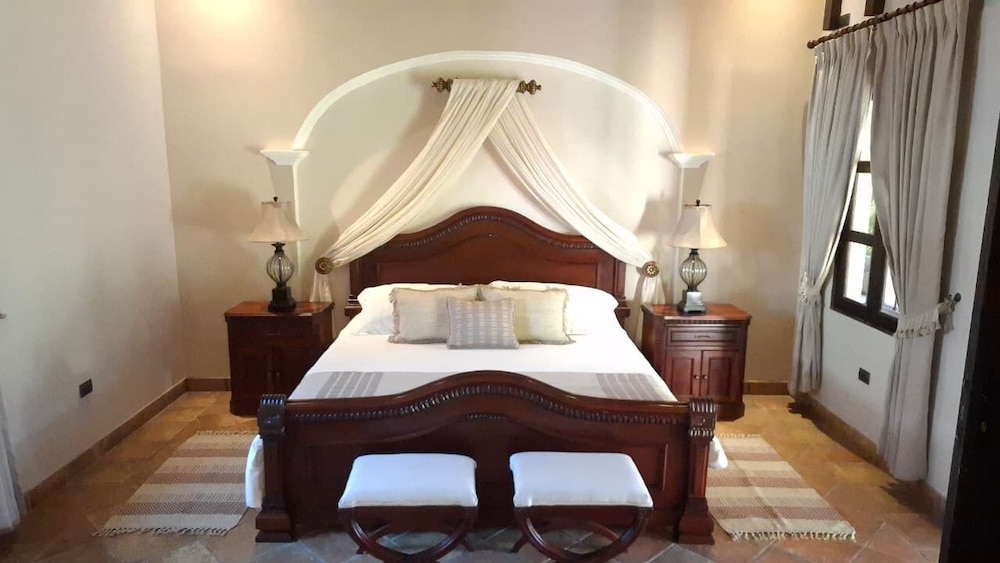 Casa Faustina Boutique Hotel — 4-Star Luxury Hotel in Antigua Guatemala, Guatemala