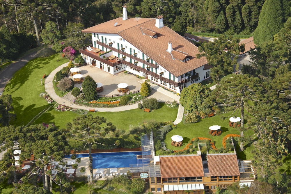 Hotel Toriba — 5-Star Luxury Hotel in Campos Do Jordao, Brasil