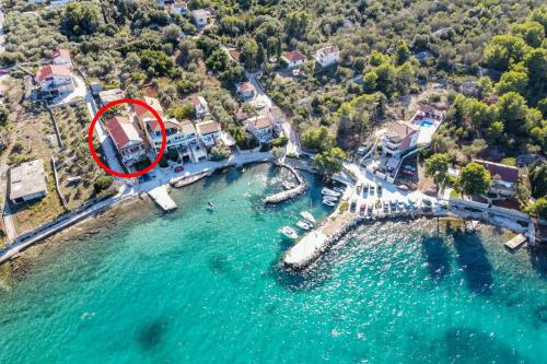 Seaside holiday house Kukljica Ugljan 24011 — 4-Star Luxury Hotel in Kukljica, Croatia